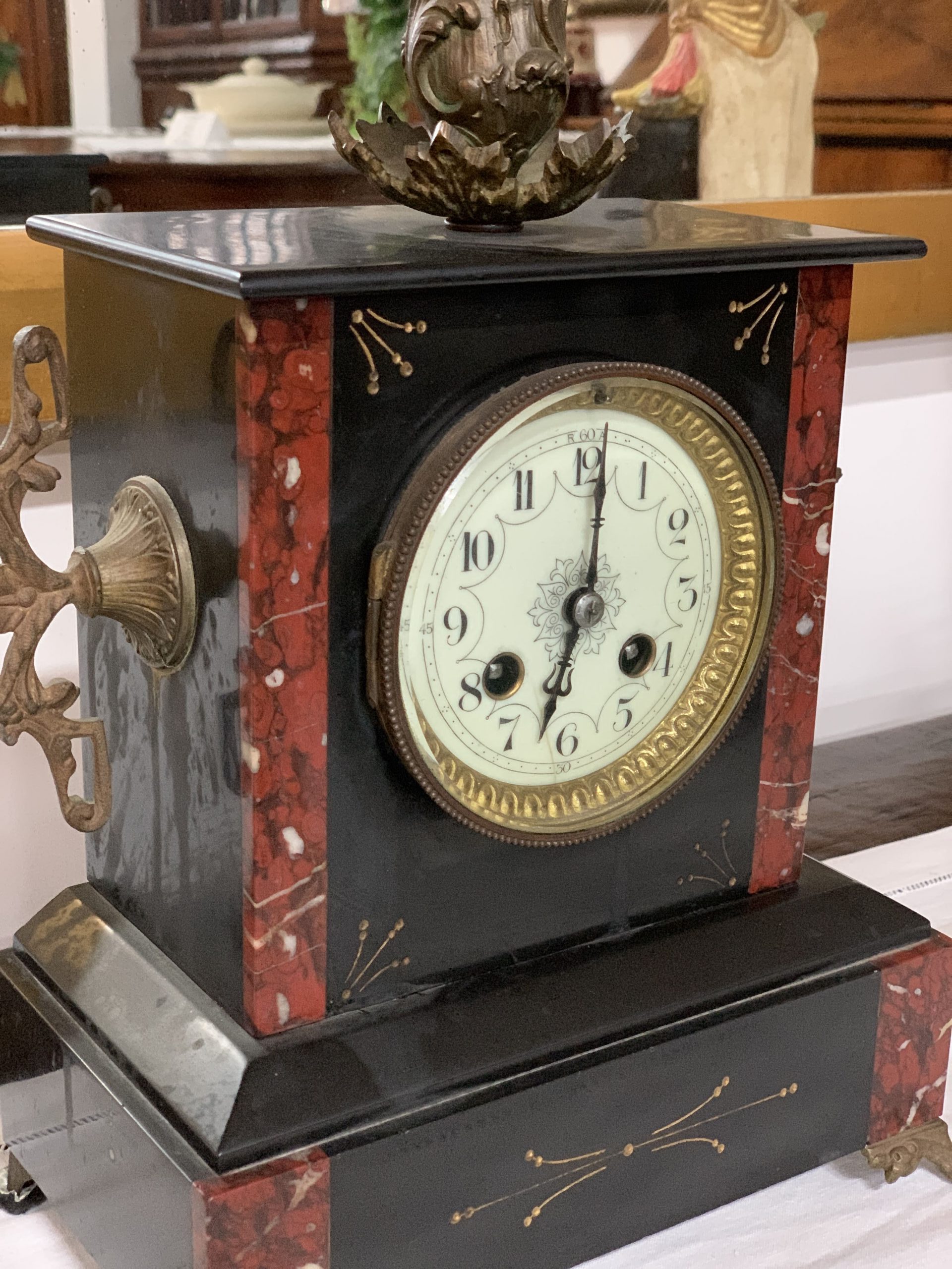 E542 - Orologio originale in marmo