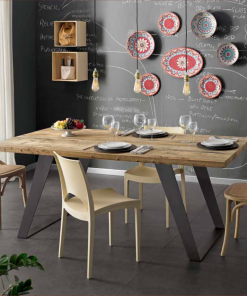 Tavolo con piano in ontano e patina beige
