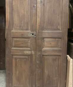 Antica porta originale in noce