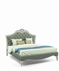 Letto matrimoniale con intaglio e testata imbottita