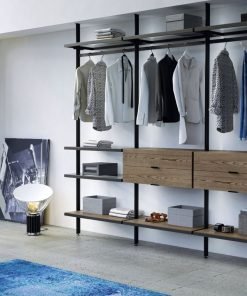 Composizione cabina armadio in alluminio e frassino