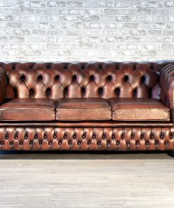 Divano Chesterfield 3 posti originale inglese in pelle bordeaux