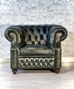 Poltrona Chesterfield originale inglese in pelle verde