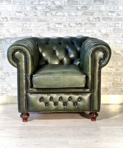 Poltrona Chesterfield originale inglese in pelle verde