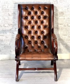 Poltrona Chesterfield mod. Slipper originale inglese in pelle marrone