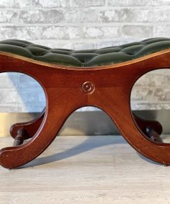 Panchina - poggiapiedi Chesterfield originale inglese in pelle verde
