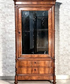 Armadio originale in noce