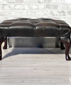 Poggiapiedi Chesterfield originale inglese in pelle marrone