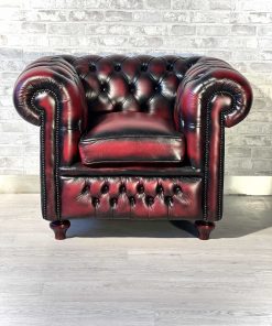 Poltrona Chesterfield originale inglese in pelle bordeaux