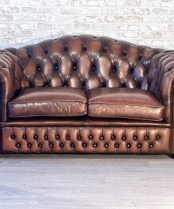 Divano Chesterfield 2 posti originale inglese in pelle marrone