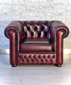 Poltrona Chesterfield originale inglese in pelle bordeaux
