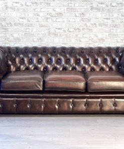 Divano Chesterfield 3 posti originale inglese in pelle marrone
