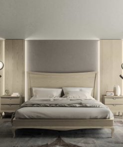 Letto in frassino con testata in legno